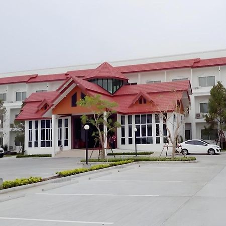 โรงแรมศิลาหยกแกรนด์ ตาก ภายนอก รูปภาพ