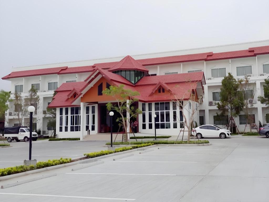 โรงแรมศิลาหยกแกรนด์ ตาก ภายนอก รูปภาพ